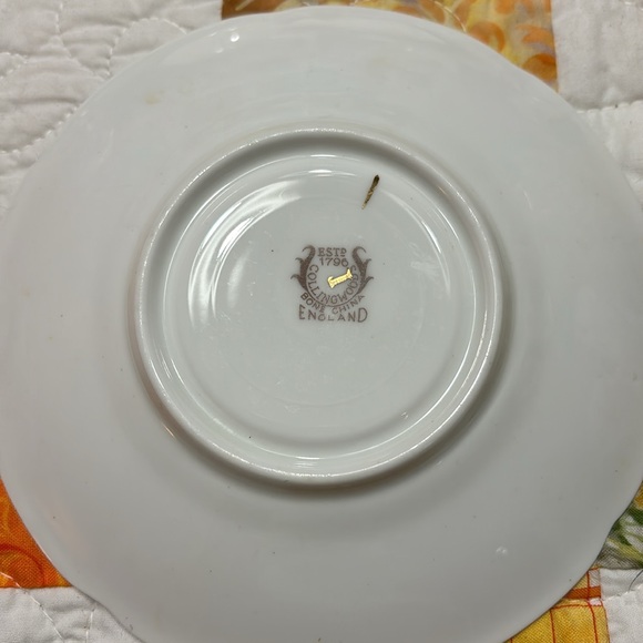 Collingwoods Vintage Teacup & Saucer #417 Pink Rose Gold Print White Bone China - Picture 3 of 5